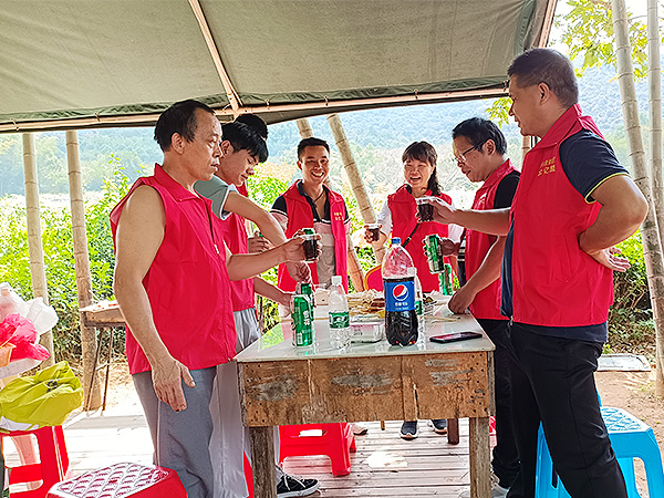 国庆假期科鼎数控团建1-登山烧烤篇