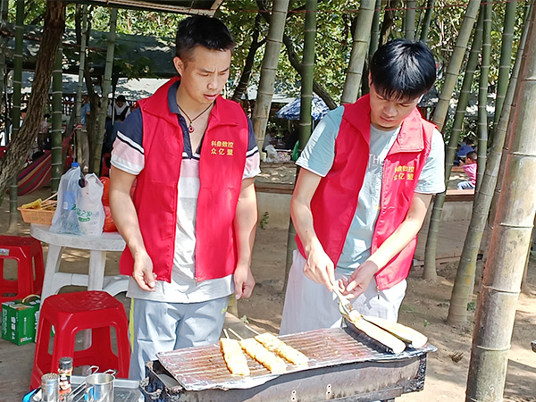 科鼎国庆假期科鼎数控团建1-登山烧烤篇